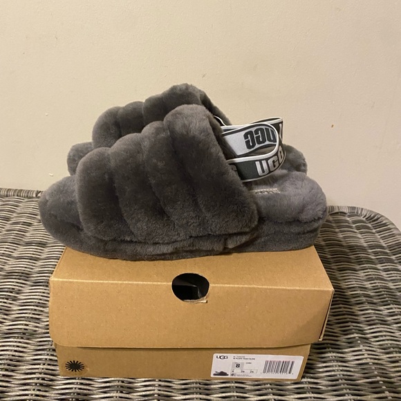 Womens new in box fluff yeah slide - Picture 3 of 6